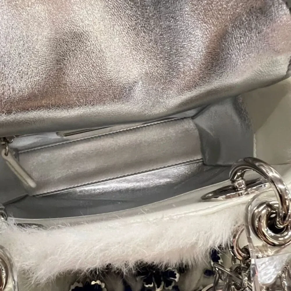 Dior Women Pre-Loved Bag Very Good Condition - Picture 8 of 8